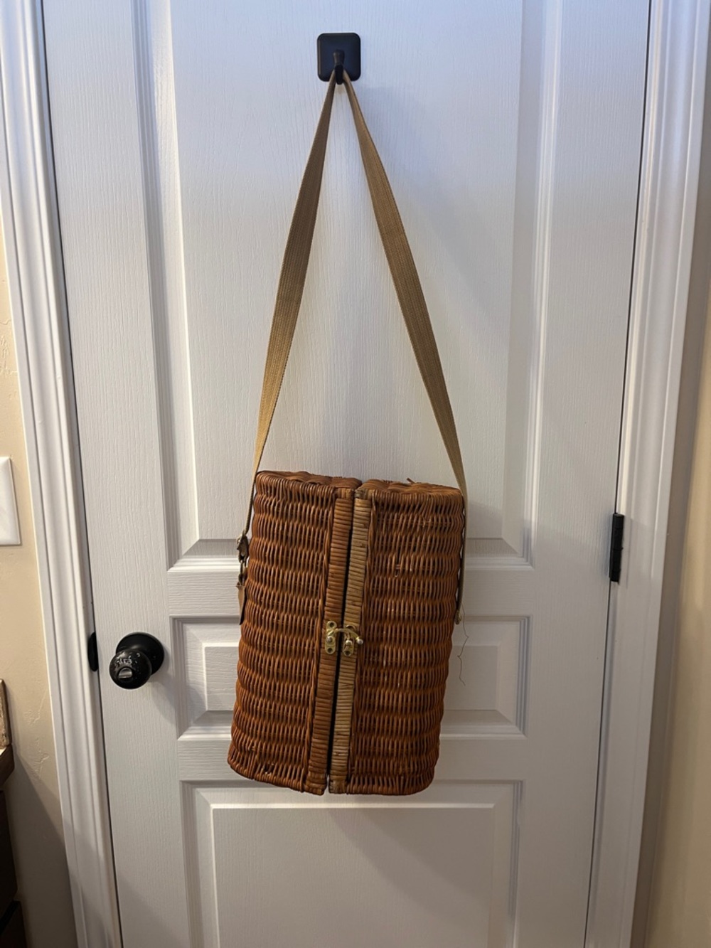 Vintage Picnic Time Wicker Wine Tote Basket